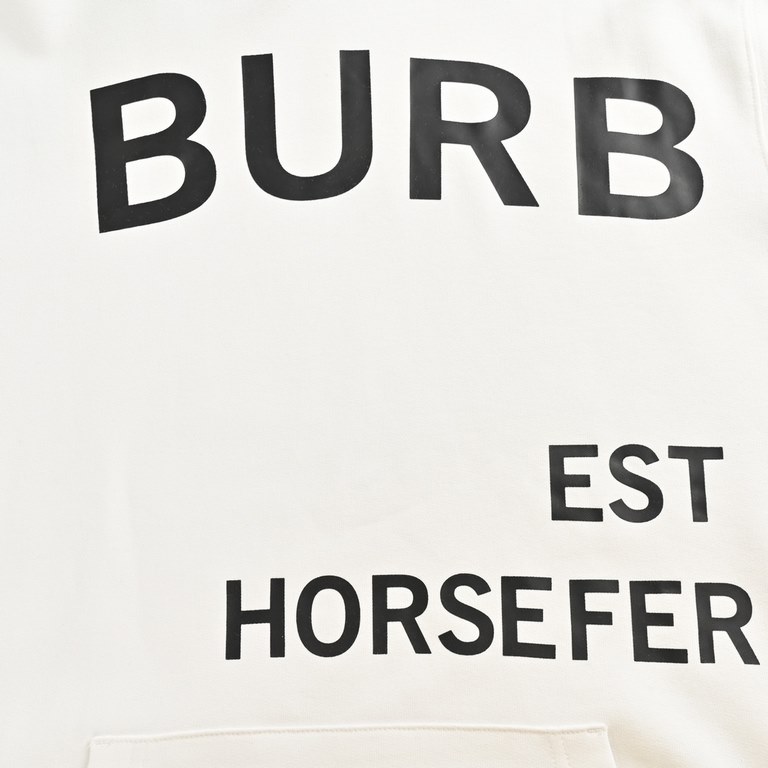 BurberryBurberry Thick Gum Letter Print Hooded SweatshirtThe use of 100% fixed weave 400g low elastic dust-free fine cotton fabric, each one is individually cut by hand, comfortable and handy, can be said to be how to we