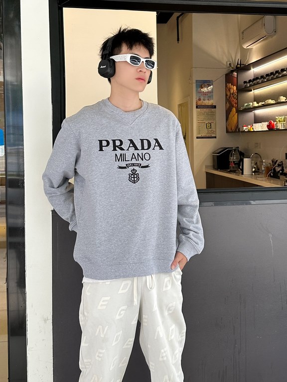 #PradaPrada 23Fw Embroidered Logo Crew Sweatshirt Top