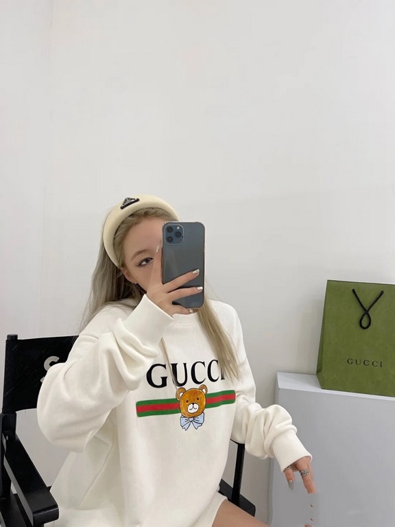 #GucciGucci 21Fw Belted Bear Print Crew Sweatshirt Top