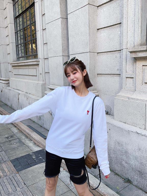 #Ami Classic Little Heart Embroidered Crew Neck Sweatshirt Top