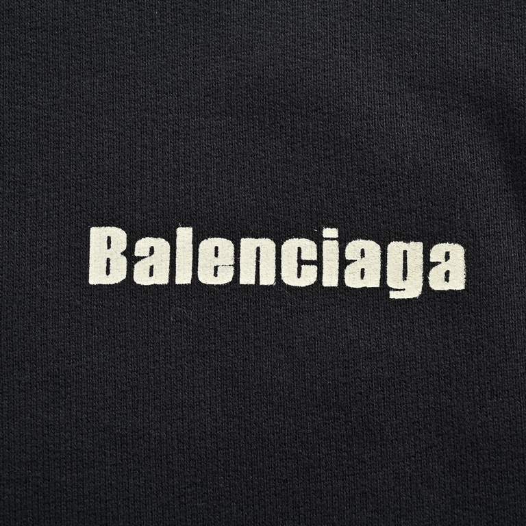 Balenciaga.BalenciagaParis House Classic English logo limited series printed round neck sweaterA highly recommended one, the worn craft effect, fashionable, fun, high sense of quality, value are all steady to take! I'm s