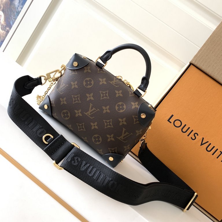 Top of the lineM45571PETITE MALLE SOUPLE HANDBAGThe Petite Malle Souple handbag is crafted from Monogram canvas and incorporates studded leather trims and a leather name tag that speaks to Louis Vuitton's heritage of lug