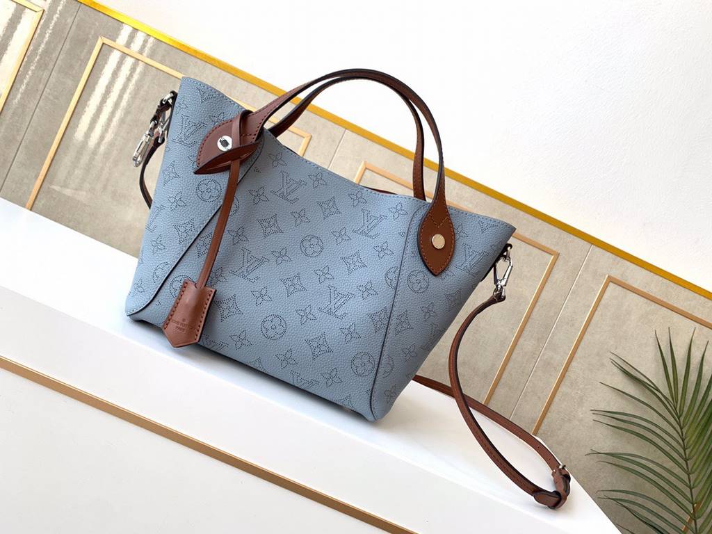 SpecialtyExtra Fine  M54350 Haze Blue] HINA small handbag with double design Spring buckle in the middle of the bag Foldable and stretchable Switch between a tote bag and a modern bucket bag, cut from calfskin leather wi