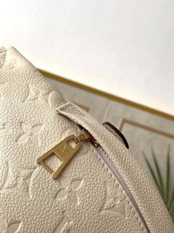 SpecialLouis Vuitton new models to come! Counter quality, original single goods, physical reality!  M44836 white M44812 black leather BUMBAG chest bag, pattern models can be used as a fanny pack, shoulder bag, cross-body