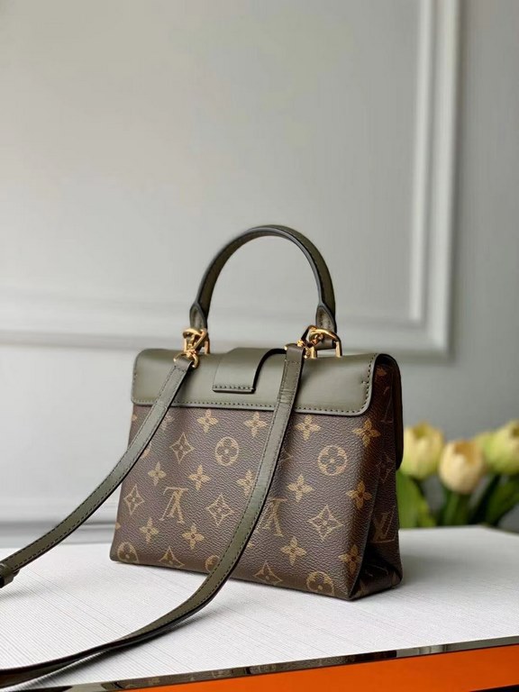 Top PremiumLOCKY BB HANDBAG M44797 GREEN In Monogram canvas and cowhide leather, this small but stylish Locky BB handbag with its eye-catching large gold padlock closure is both sophisticated and stylish. It can be carri