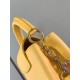 Special gradeM21798 Chicken Yellow Gold BuckleThis Capucines mini bag adds a fun, detachable chain to a classic design with metal and resin links, and a lustrous look in Taurillon leather, which is highlighted by a flap 