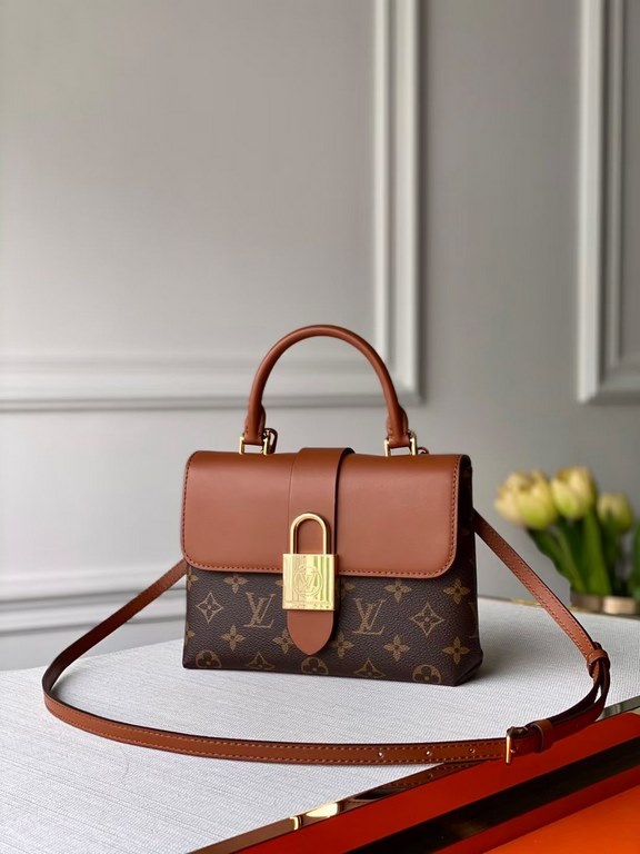 Top PremiumLOCKY BB HANDBAG M44654 CARAMEL This small but stylish Locky BB handbag in Monogram canvas and cowhide leather with an eye-catching large gold padlock closure combines sophistication and style. It can be carri