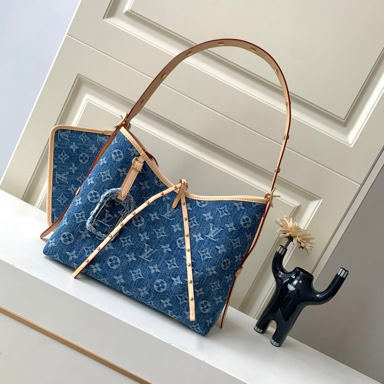 Top M46854 Blue The leather is genuine French grade A quality, handmade and oiled with exquisite details Size29x24x12