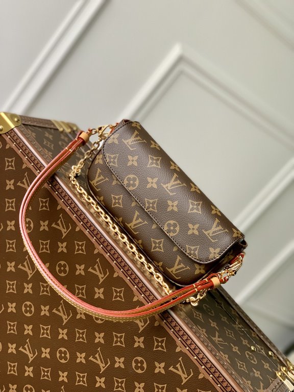 Comes fully packagedThe top-of-the-line M81911 Wallet On Chain Ivy handbag is made of Monogram canvas, inspired by the Sac Recoleta handbags of the 2000s. A card compartment and zippered interior pocket hold your daily n