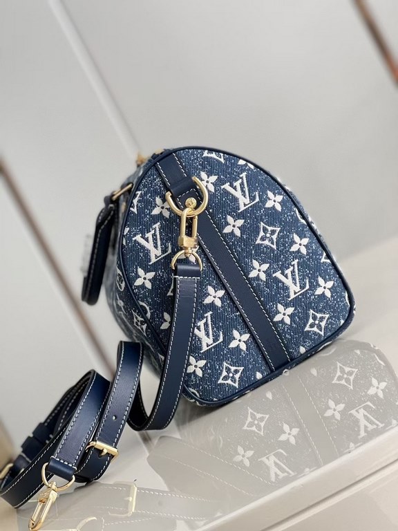 Top of the lineM59609 The Speedy Bandoulière 25 is a relaxed bag in Monogram jacquard denim with cowhide trimmings, and the Monogram jacquard weave has been refined over time to look as good as new. Detailed features25 x