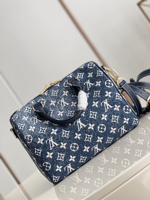 Top of the lineM59609 The Speedy Bandoulière 25 is a relaxed bag in Monogram jacquard denim with cowhide trimmings, and the Monogram jacquard weave has been refined over time to look as good as new. Detailed features25 x