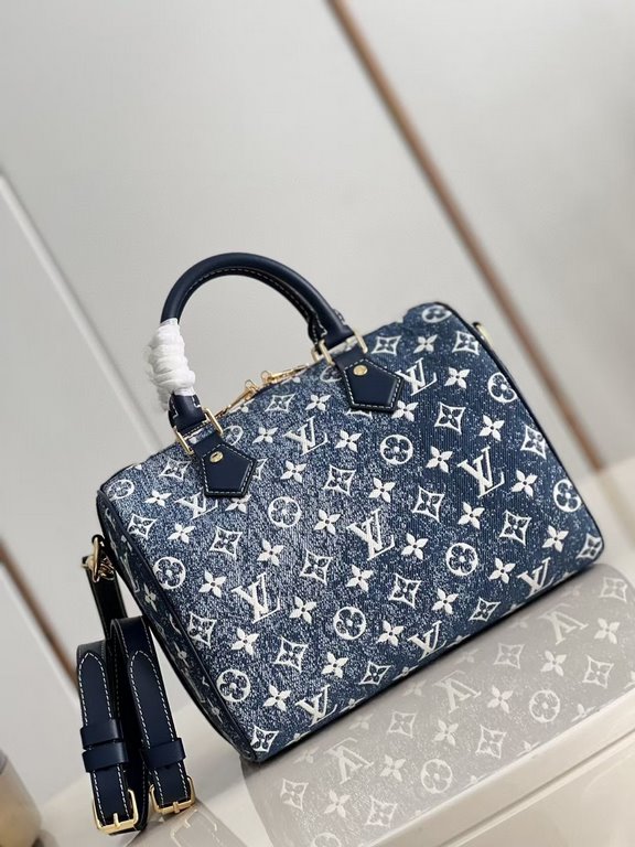 Top of the lineM59609 The Speedy Bandoulière 25 is a relaxed bag in Monogram jacquard denim with cowhide trimmings, and the Monogram jacquard weave has been refined over time to look as good as new. Detailed features25 x