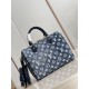 Top of the lineM59609 The Speedy Bandoulière 25 is a relaxed bag in Monogram jacquard denim with cowhide trimmings, and the Monogram jacquard weave has been refined over time to look as good as new. Detailed features25 x