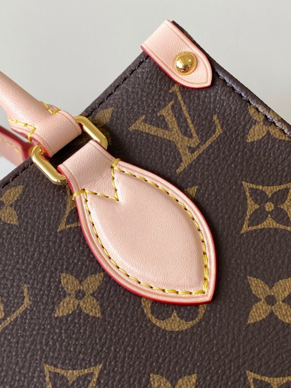 The top-of-the-line M45847 Sac Plat BB handbag combines Monogram canvas and leather trimmings to recreate the classic appeal of the 1968 design, with a fabric lining, appliqués and zippered pockets, a detachable Monogram