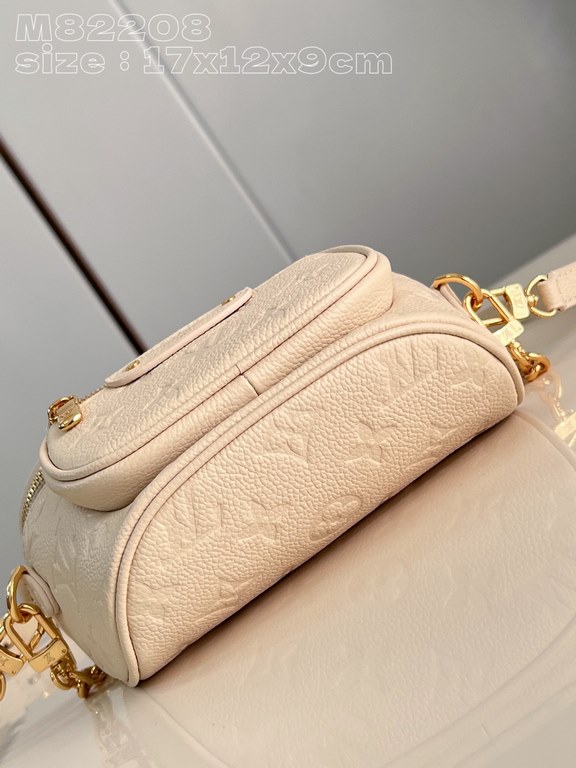 Exclusive M82208 Embossed Cream 】 This Mini Bumbag is crafted from Monogram Empreinte leather, Louis Vuitton's soft take on the trendy fanny pack design, featuring a zippered main compartment and zippered pockets with em