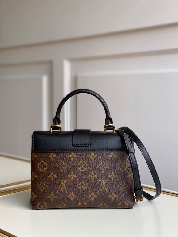 Top PremiumLOCKY BB HANDBAG M44141 BLACK This compact and stylish Locky BB handbag in Monogram canvas and cowhide leather with an eye-catching large gold padlock closure combines sophistication and style. It can be carri