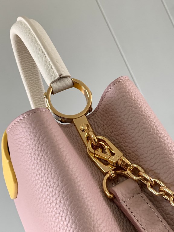 special grade[Extra Fine Original Leather   M20708 Grapefruit Pink Floral Triple]The Capucines medium handbag basks in the baptism of the new season the metallic Monogram florals are hand-polished and enameled to reveal 