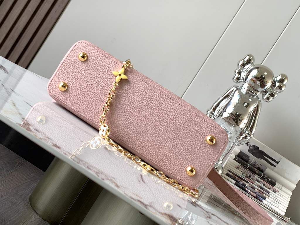 special grade[Extra Fine Original Leather   M20708 Grapefruit Pink Floral Triple]The Capucines medium handbag basks in the baptism of the new season the metallic Monogram florals are hand-polished and enameled to reveal 