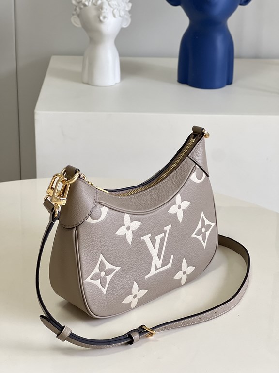 SpecialtyExclusive M46091 Khaki] M46002 This Bagatelle handbag is shaped in Monogram Empreinte soft-grain leather, with a large embossed pattern accentuated by color contrasts. The all-leather embossed pea bag explores o