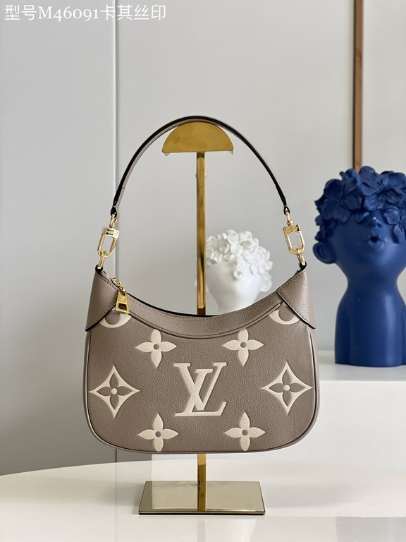 SpecialtyExclusive M46091 Khaki] M46002 This Bagatelle handbag is shaped in Monogram Empreinte soft-grain leather, with a large embossed pattern accentuated by color contrasts. The all-leather embossed pea bag explores o