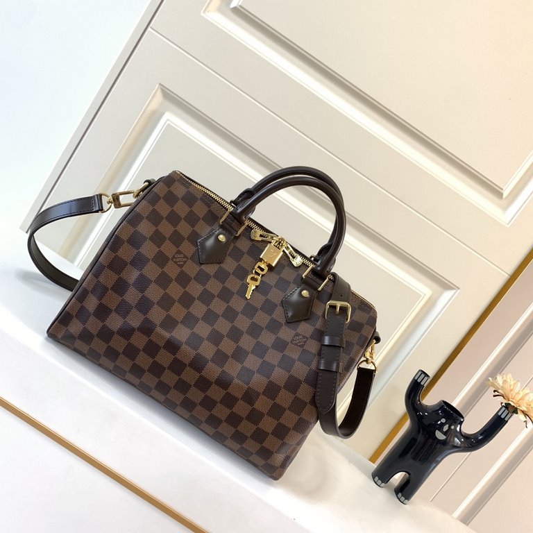 Premium Premium N41367 Every feature of this Speedy bag is a classic the leather handles, the Damier Ebène canvas. No wonder it has become one of the world's most sought-after bags. Originally designed for travelers in 1