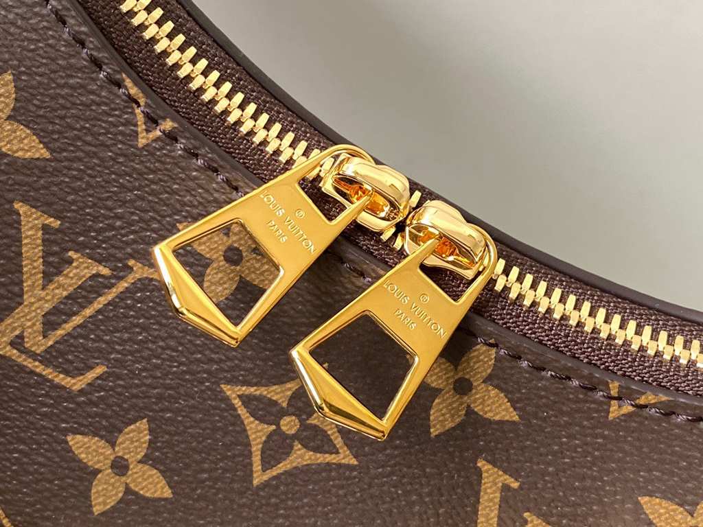 Top quality Premium M45831 Old Flower Leather is genuine French Grade A quality, handmade Oiled edges with exquisite details Size 27x16x10 Bonding Number 10808520