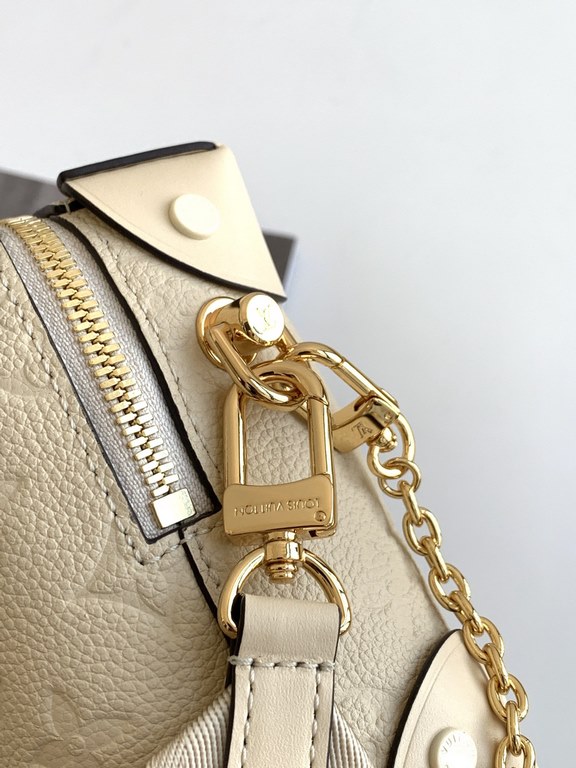 Top of the lineCrafted from embossed Monogram Empreinte leather, the Petite Malle Souple is a soft-sided version of the now iconic Petite Malle. Incorporating studded leather corners and a logoed leather luggage tag, it 