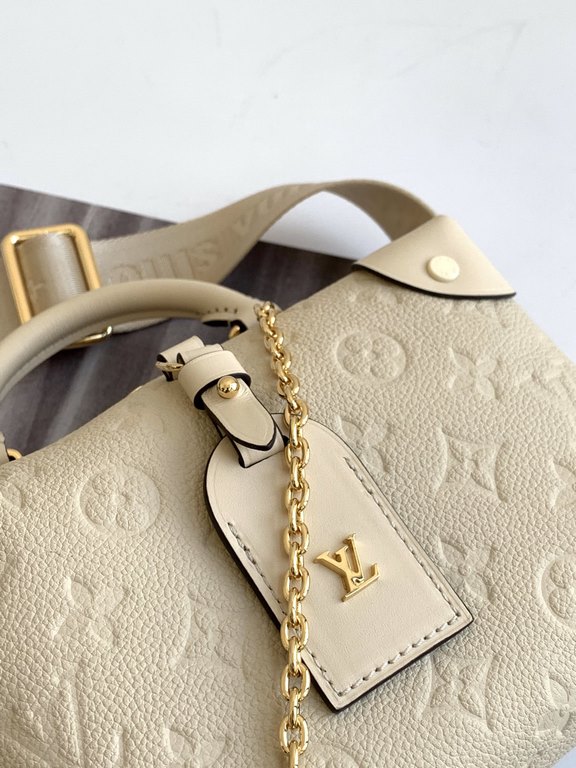 Top of the lineCrafted from embossed Monogram Empreinte leather, the Petite Malle Souple is a soft-sided version of the now iconic Petite Malle. Incorporating studded leather corners and a logoed leather luggage tag, it 