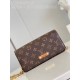 M82509 vintage 】Lily wallet on chain is made from Monogram canvas and combines a sleek rectangular shape with a subtle vintage look. Its flap features gold-tone panels, studs and the Louis Vuitton logo. Large enough to c