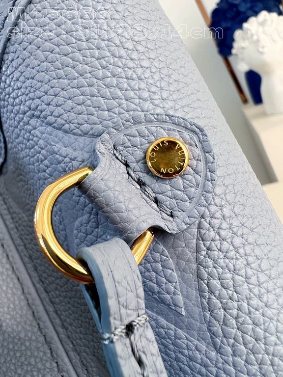 M45686 Haze Blue Embossed 】This Neverfull medium bag is made of Monogram Empreinte grained leather with microfiber lining and metal hardware. Tighten or loosen the side straps for a smart or laid-back look. The zippered 