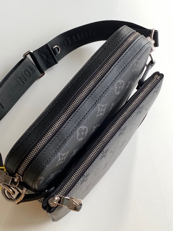 The Premium Trio Messenger Bag is made of Monogram Eclipse canvas and Monogram Eclipse Reverse canvas. The signature grey pattern in the same color palette accentuates the lines of this versatile design. In addition to t