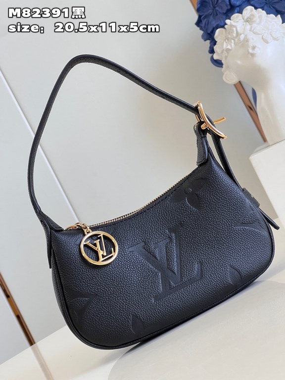 Exclusive M82391 Black] The Mini Moon is crafted from supple Monogram Empreinte embossed leather, with eye-catching details such as the LV Circle logo on the zipper closure reflecting its jewel-like brilliance. The on-tr