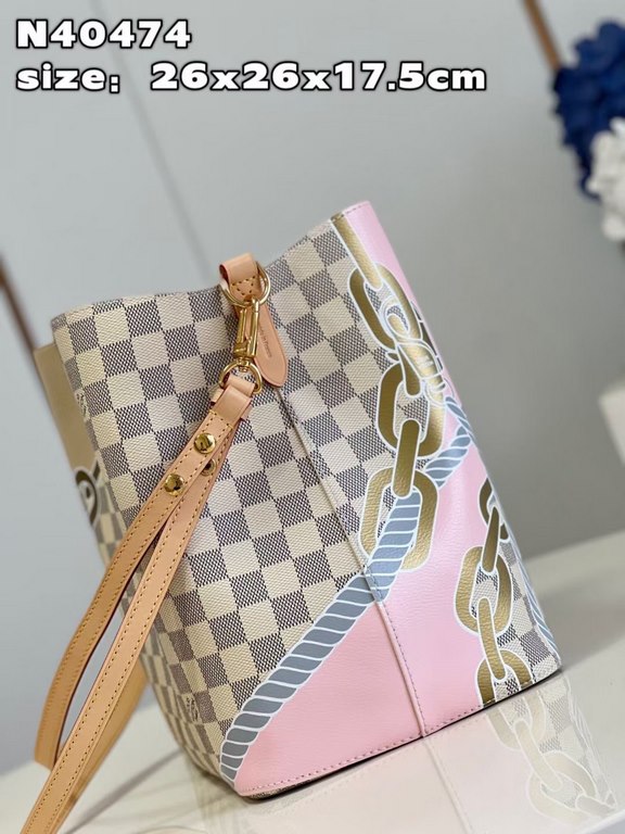 N40474 】This medium NéoNoé bag is made of Damier Azur canvas and features a nautical print of ropes and chains for a summery look. The zippered interior pocket keeps your essentials safe, while the adjustable shoulder st