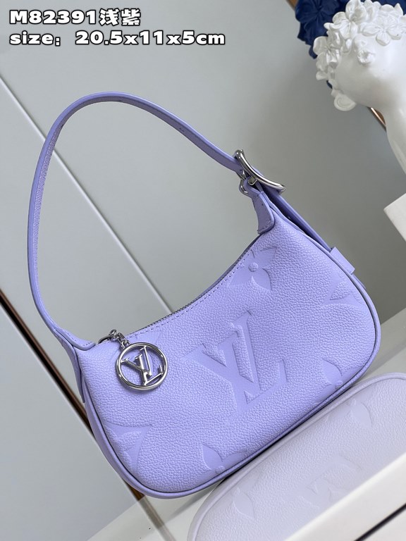 Exclusive M82391 Light Purple 】M82426 Mini Moon is crafted from supple Monogram Empreinte embossed leather, with eye-catching details like the LV Circle logo on the zipper closure giving it a jewel-like finish. The on-tr