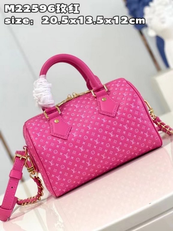 M22596 Rose M22286 Speedy 20 handbag from the Nanogram special collection in cowhide leather with a miniature version of the Monogram pattern. The chic silhouette is recognizable by its engraved padlock and comes with a 