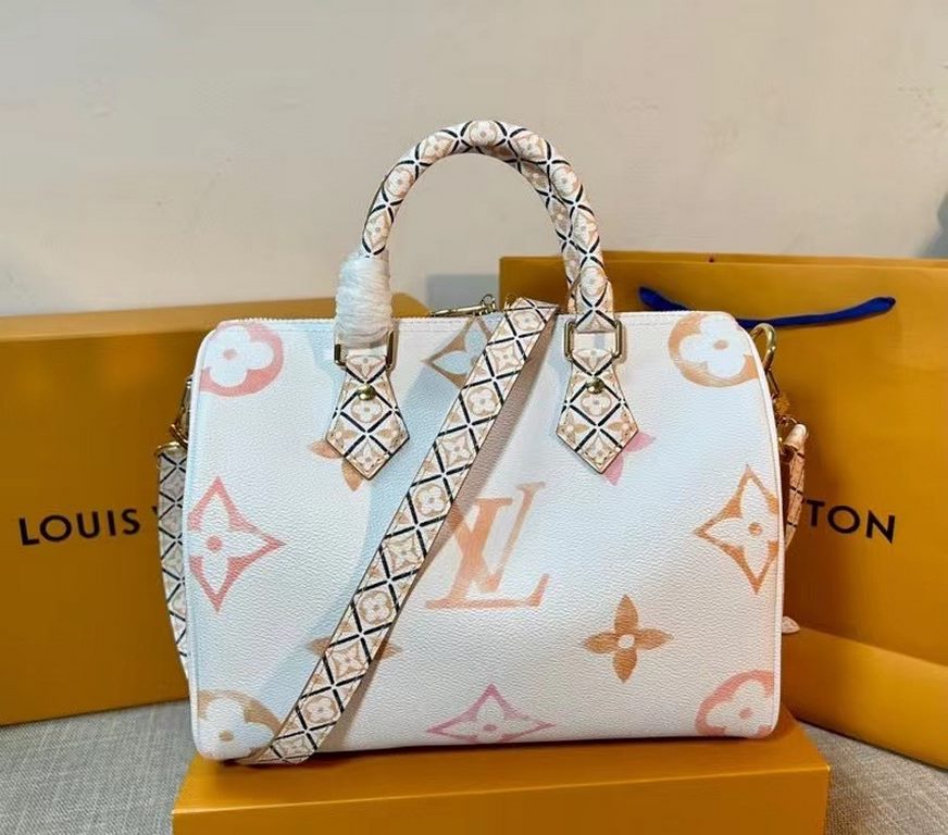 New in M23073 apricot, the Speedy Bandoulière 25 handbag is made of coated canvas with a pastel effect of the Giant Monogram pattern, and an intricate motif for the trim, handles, handle loops, and lining inspired by the