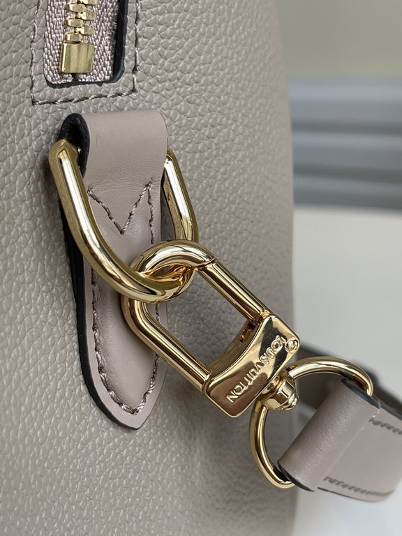 [EXCLUSIVE ACTUAL M58947 KHAKI] Speedy Bandoulière 25 handbag in Monogram Empreinte leather embossed with oversized LV letters, with a shoulder strap for added crossbody option. Dimensions 25.0 x 19.0 x 15.0 cm (L x H x 