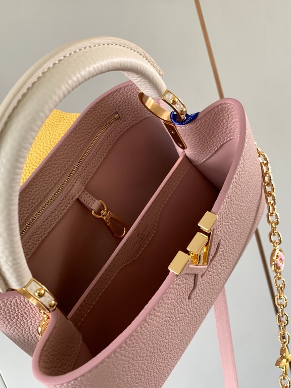 special gradeM20844 Grapefruit Pink Floral TrioThis Capucines BB bag is made of Taurillon leather, with shades of the same color, making the classic shape even more striking. With an enameled Monogram floral chain, it ca