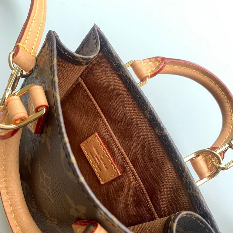 Top   Replica M69442 Organ Bag PETIT SAC PLAT Handbag Petit Sac Plat Handbag A pocket-sized version of Louis Vuitton's iconic Sac Plat handbag in Monogram canvas with top handles and a detachable leather shoulder strap. 