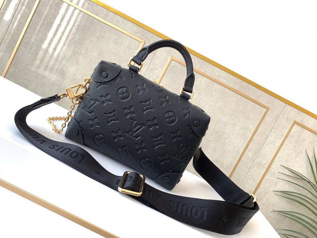 Top of the lineCrafted from embossed Monogram Empreinte leather, the Petite Malle Souple is a soft-sided version of the now iconic Petite Malle. Incorporating studded leather corners and a logoed leather luggage tag, it 