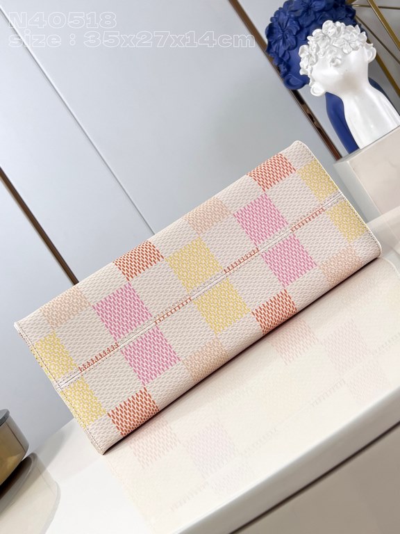 【Exclusive Actual N40518 Pink 】The OnTheGo MM tote bag is made of Damier Giant canvas and features an attractive color scheme that combines four different pastel shades. In addition to the two natural leather top carry h