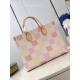 【Exclusive Actual N40518 Pink 】The OnTheGo MM tote bag is made of Damier Giant canvas and features an attractive color scheme that combines four different pastel shades. In addition to the two natural leather top carry h