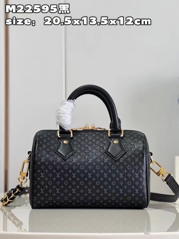 M22595 Black The Speedy 20 handbag from the Nanogram special collection is made of cowhide leather with a miniature version of the Monogram pattern. The chic silhouette is recognizable by its engraved padlock and feature