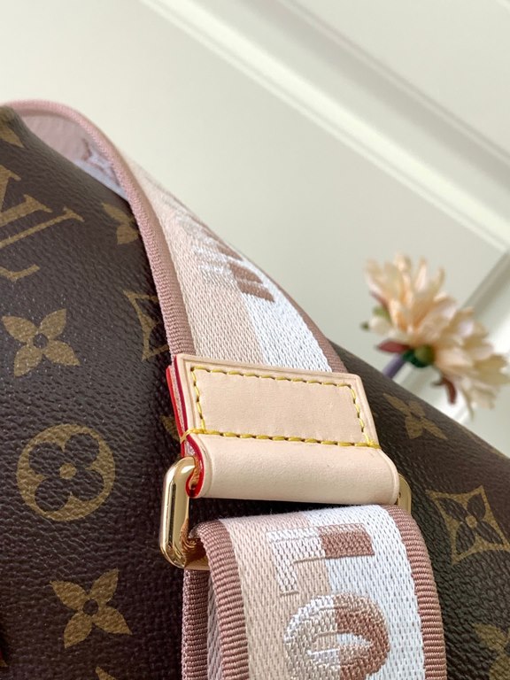 Top quality Premium M46222 Old flower new color Leather is genuine French grade A quality, handmade Oiled edge details are very delicate Size20x13.5x11.5