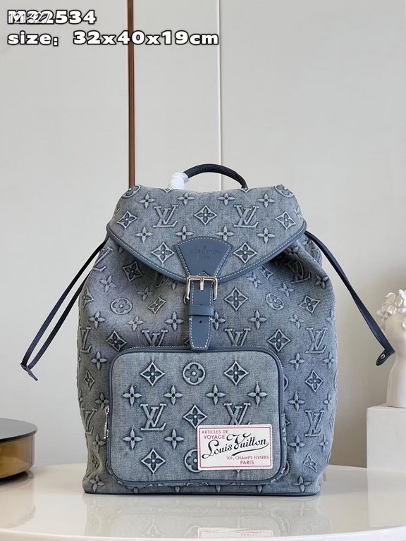 Exclusive M22534 】Montsouris shoulder bag with Monogram pattern embossed on faded denim, a personalized alternative to the classic design. The drawstring closure gives it a soft shape and the vintage label is from the br