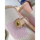 Exclusive N40668 】This Neverfull medium bag is made of Damier Giant canvas in pastel shades, the same material that shapes the interior's detachable zippered coin pocket. Relax the side straps to transform the compact si