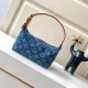 Top M82949 Blue The leather is genuine French grade A quality, handmade and oiled edges with exquisite details Size 20.5x6x16