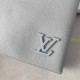 Top    Overseas Original M69837 Gray Exclusive Actual! The new LV Aerogram clutch is a restrained design with an on-trend flair. The soft, supple cowhide leather resembles an old-fashioned airline letterhead, while the m