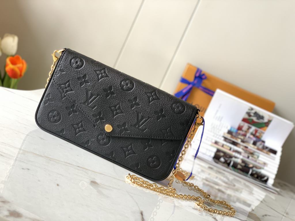 Top M64064 BlackThe Pochette Félicie chain bag is shaped like an envelope in Monogram Empreinte leather and embossed with the classic Monogram pattern. The ample compartments are complemented by a removable zipper pocket