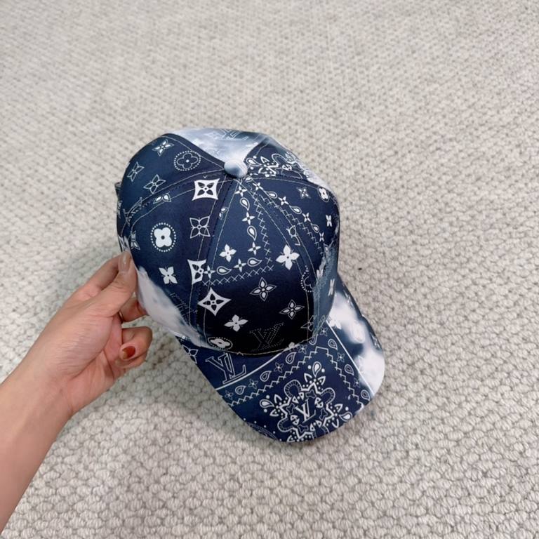 LV Louis Vuitton Classic Baseball Caps   Fire shipments, versatile items   casually with a good look The quality is superb   fashionable versatile